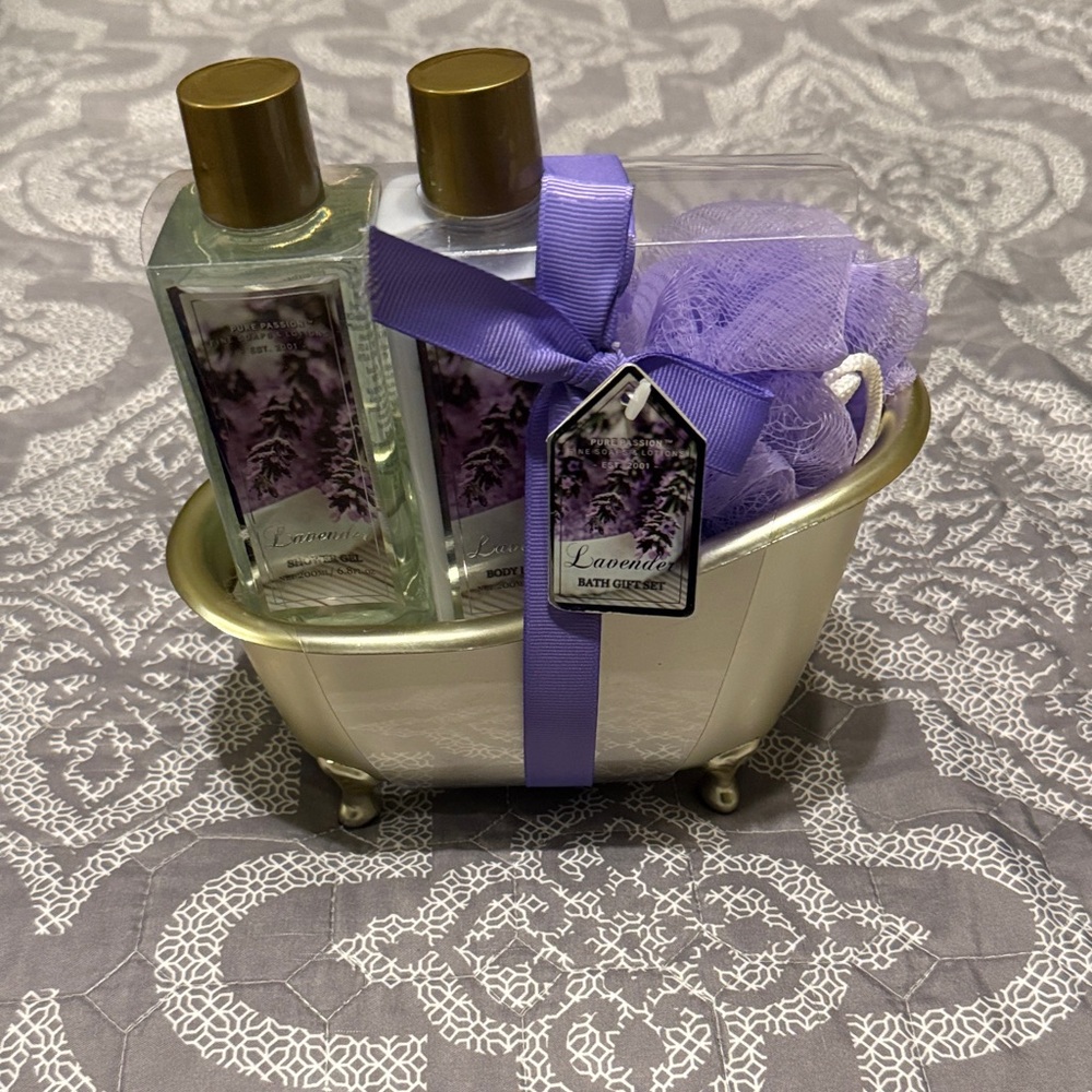 Lavender Bath Gift Set with Purple Accents